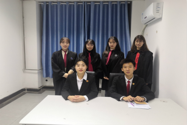 20201118160567902434806328.jpg 11合影_meitu_2.jpg