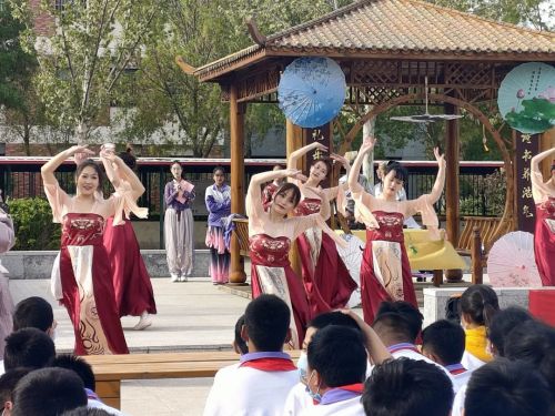 20210421161898872248700339.jpg 表演5.jpg