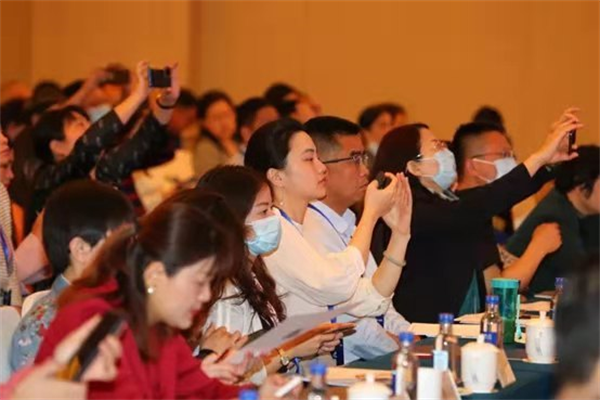 20210428161957839475403087.png 公管虚拟2.png